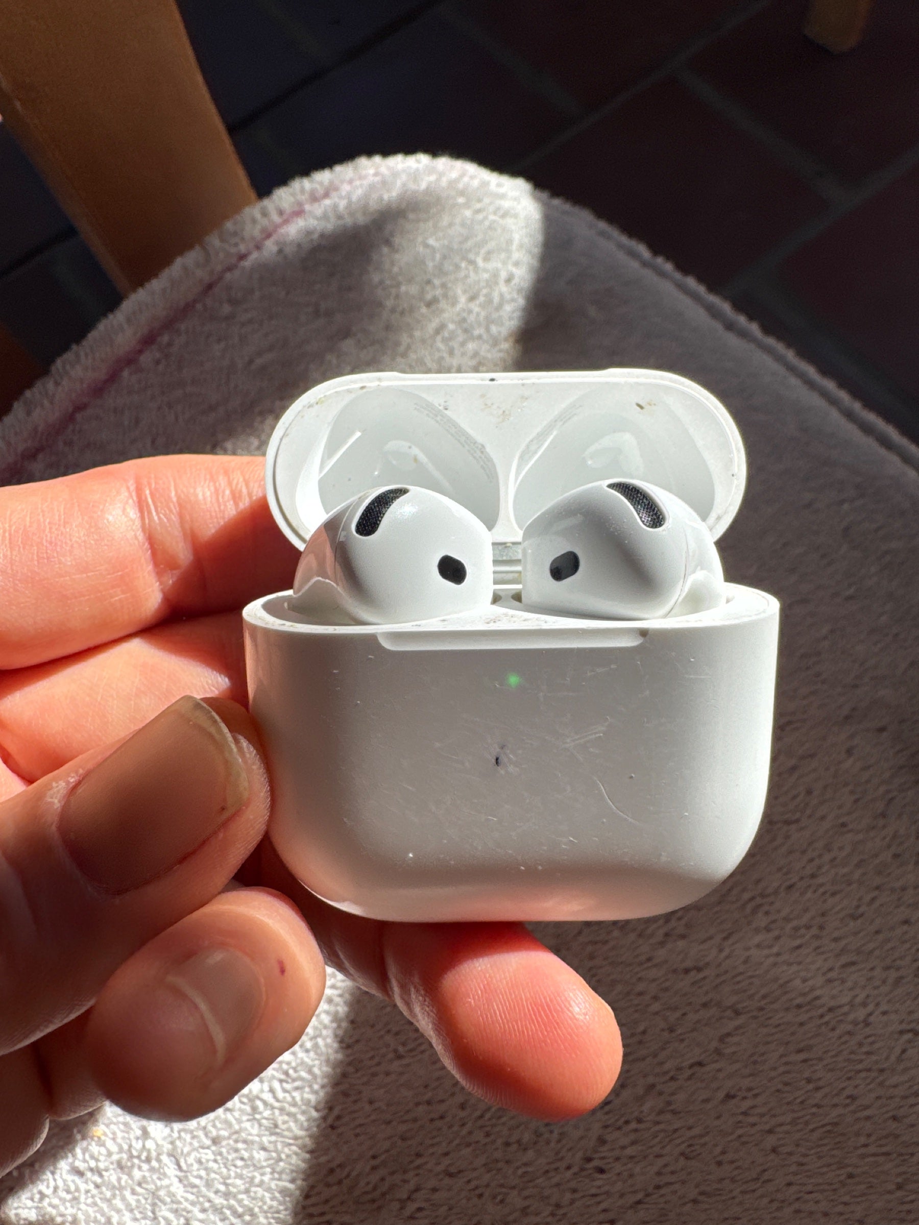 Apple AirPods Pro 2nd Gen - No Charger