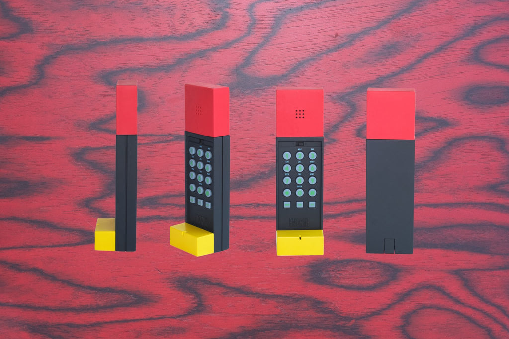 Enorme Telephone 1985